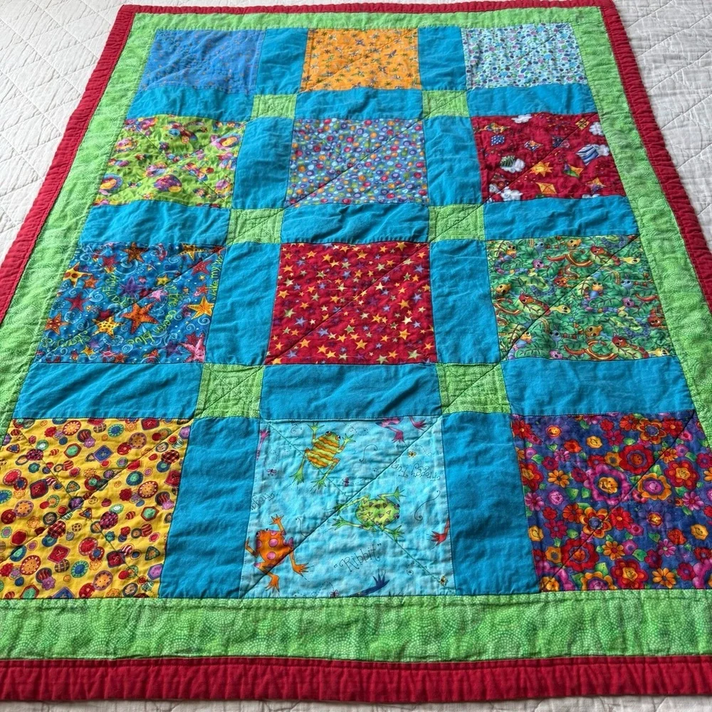 Colorful Patchwork Quilt 34”x44” Cotton Throw Picnic Beach Blanket